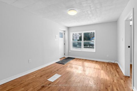 Photo 14 at 208 Bayview Avenue, Keswick South, Georgina