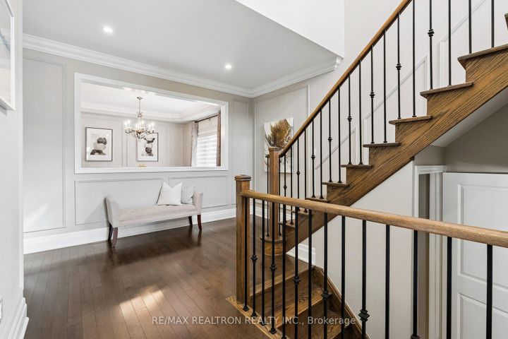Photo 5 at 22 Wolf Creek Crescent, Patterson, Vaughan