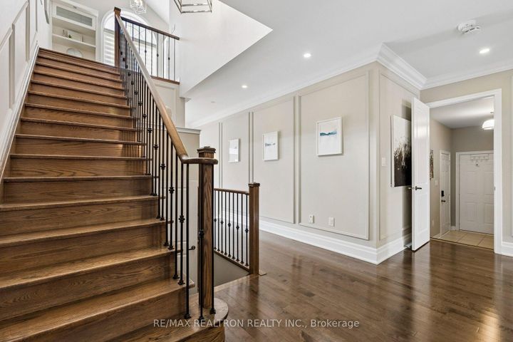 Photo 6 at 22 Wolf Creek Crescent, Patterson, Vaughan