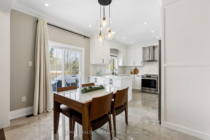 Photo 12 at 22 Wolf Creek Crescent, Patterson, Vaughan