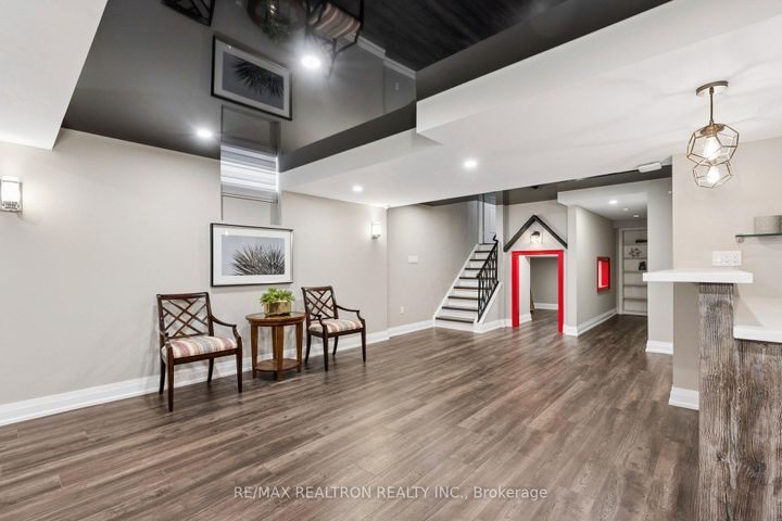 Photo 36 at 22 Wolf Creek Crescent, Patterson, Vaughan