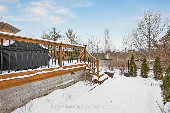 Photo 42 at 22 Wolf Creek Crescent, Patterson, Vaughan
