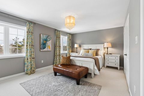 Photo 20 at 22 Wolf Creek Crescent, Patterson, Vaughan