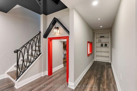 Photo 37 at 22 Wolf Creek Crescent, Patterson, Vaughan