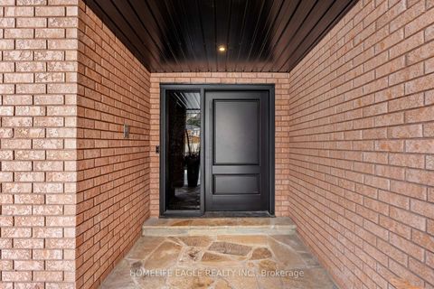 Photo 1 at 26 Whitetail Court, East Woodbridge, Vaughan