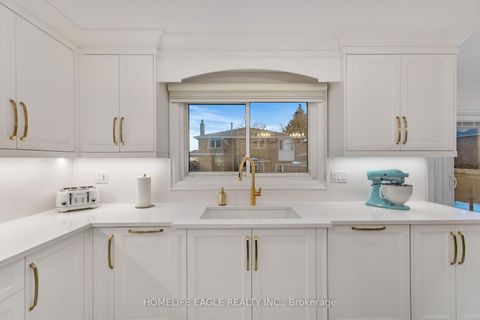 Photo 10 at 26 Whitetail Court, East Woodbridge, Vaughan