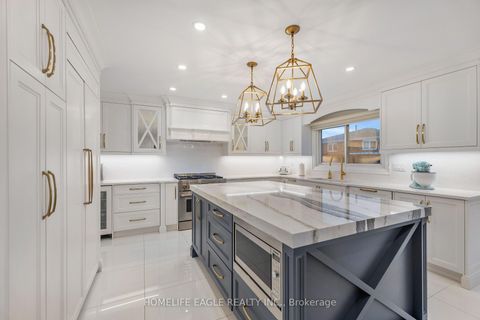 Photo 11 at 26 Whitetail Court, East Woodbridge, Vaughan