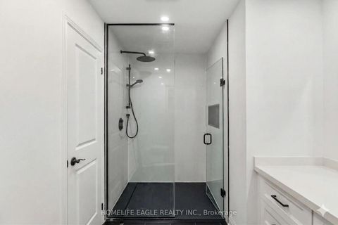 Photo 26 at 26 Whitetail Court, East Woodbridge, Vaughan