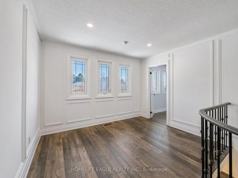 Photo 32 at 26 Whitetail Court, East Woodbridge, Vaughan