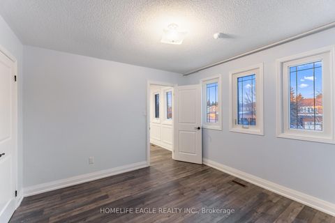 Photo 34 at 26 Whitetail Court, East Woodbridge, Vaughan