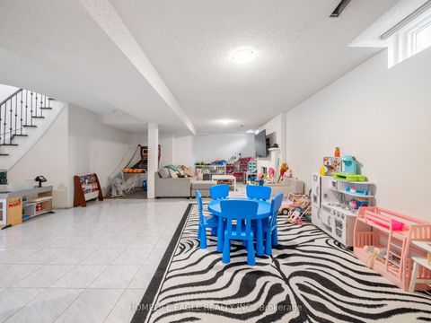 Photo 36 at 26 Whitetail Court, East Woodbridge, Vaughan