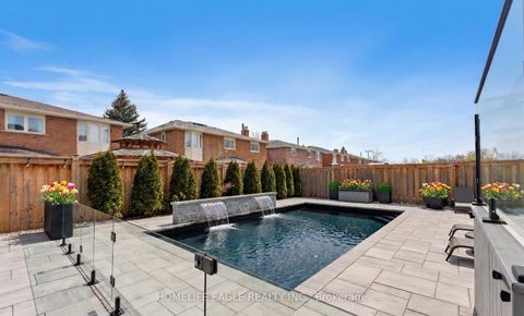 Photo 41 at 26 Whitetail Court, East Woodbridge, Vaughan