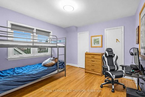 Photo 13 at 92 Tower Drive, Maryvale, Toronto
