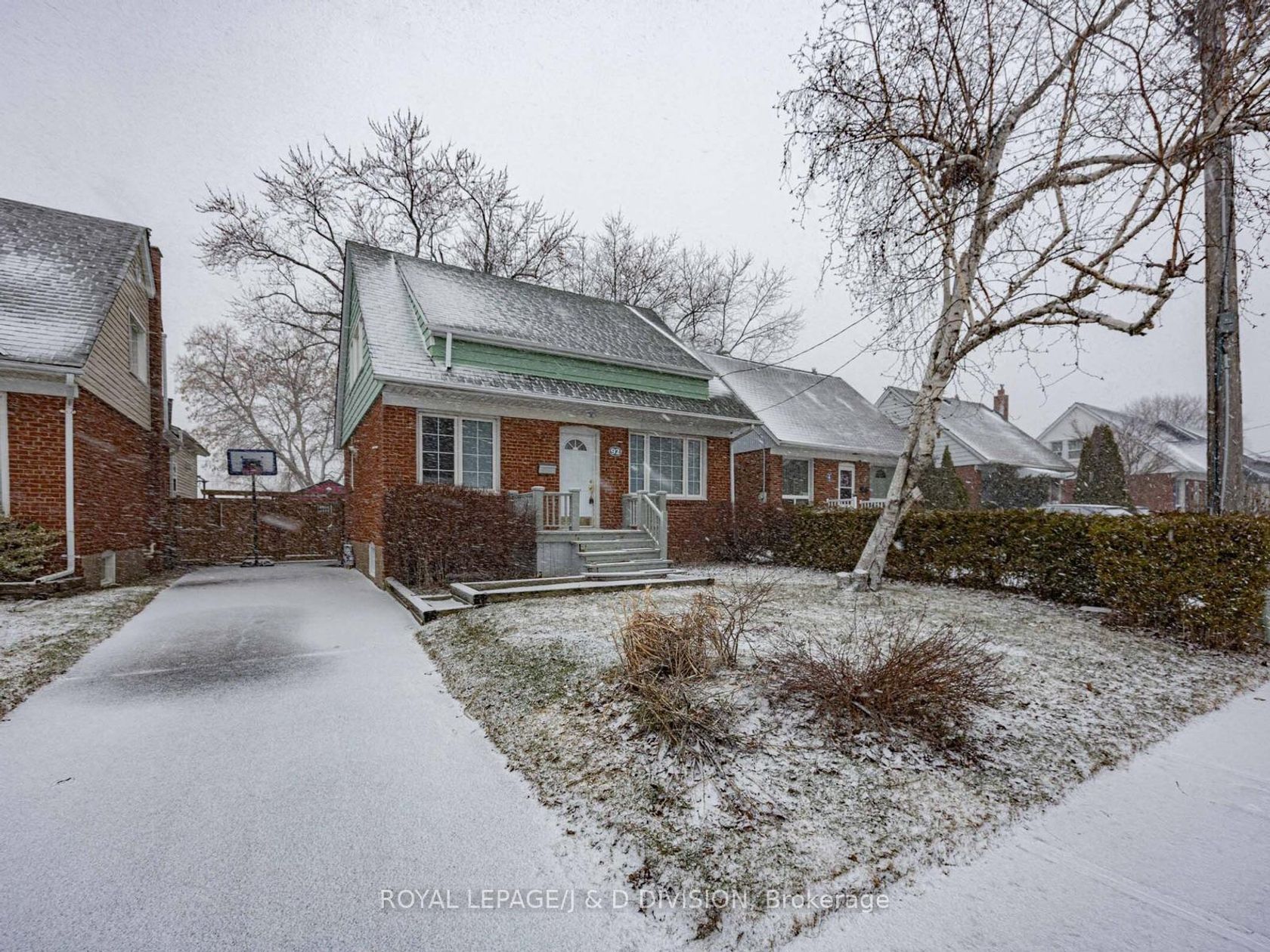 92 Tower Drive, Maryvale, Toronto by Loree Meneguzzi Real Estate 92 Tower Drive, Maryvale, Toronto