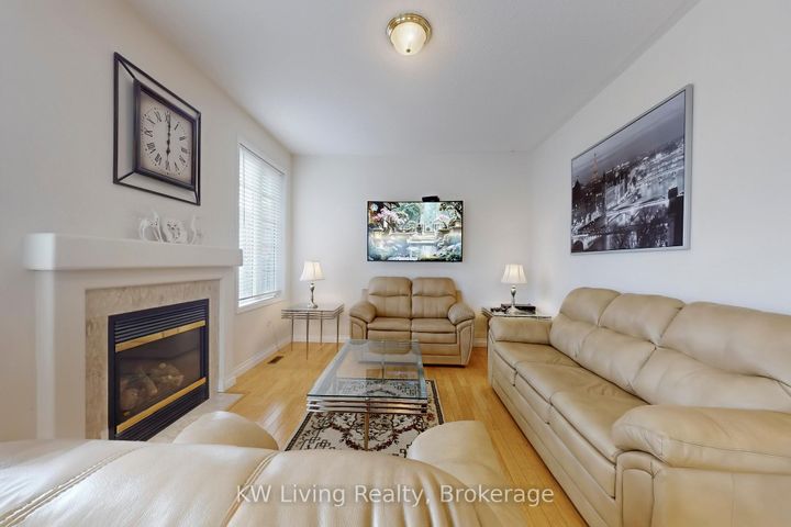 Photo 9 at 5430 Churchill Meadows Boulevard, Churchill Meadows, Mississauga