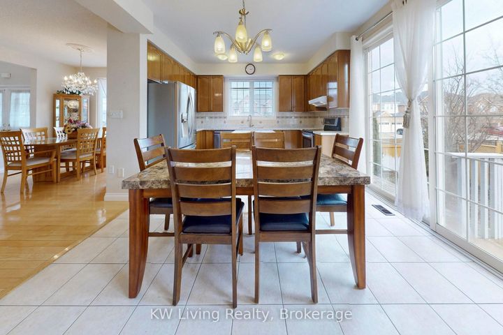 Photo 13 at 5430 Churchill Meadows Boulevard, Churchill Meadows, Mississauga