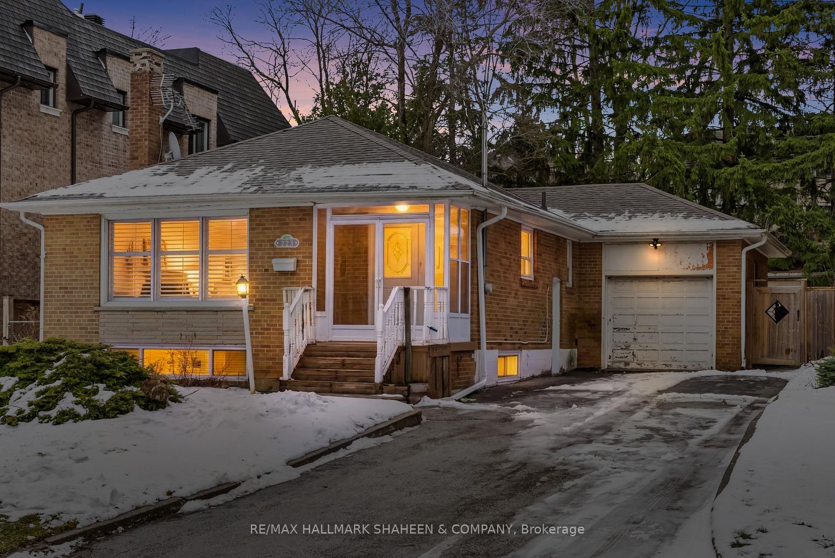 223 Hillcrest Avenue, Willowdale East, Toronto 