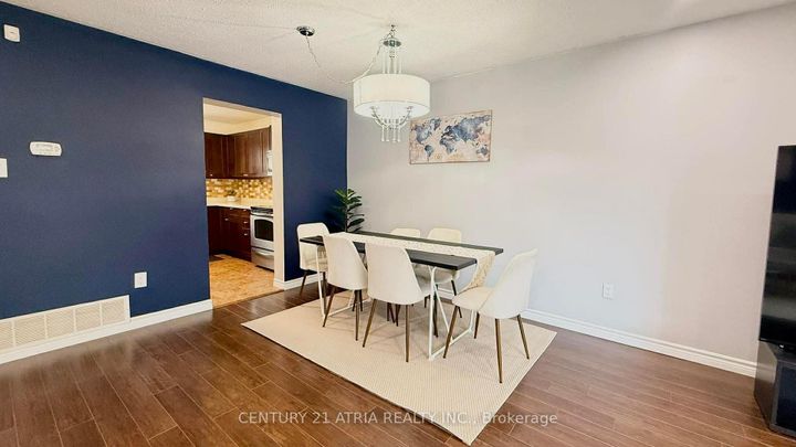 Photo 8 at 41 - 2825 Gananoque Drive, Meadowvale, Mississauga