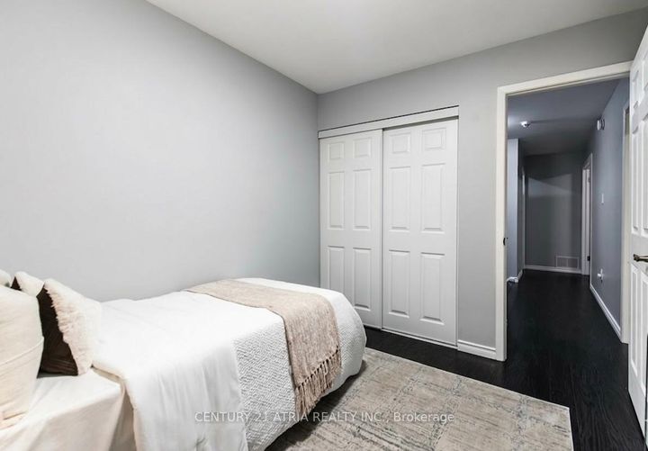 Photo 17 at 41 - 2825 Gananoque Drive, Meadowvale, Mississauga