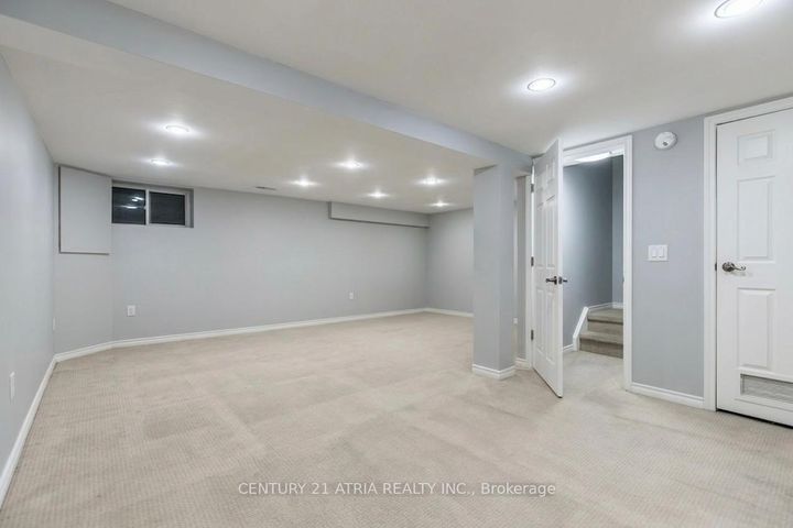 Photo 21 at 41 - 2825 Gananoque Drive, Meadowvale, Mississauga