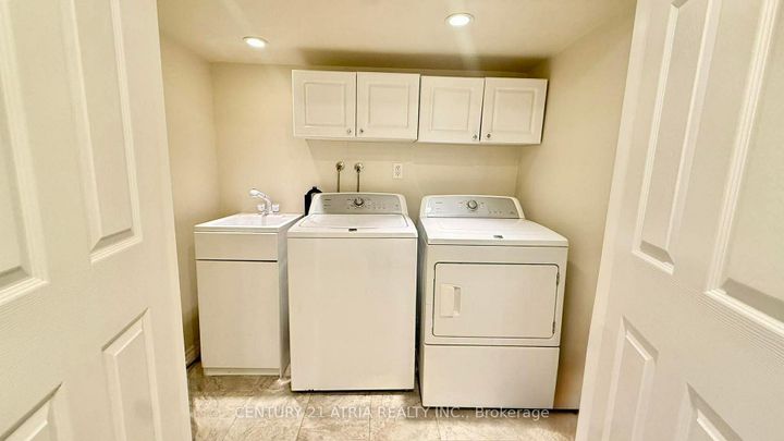 Photo 22 at 41 - 2825 Gananoque Drive, Meadowvale, Mississauga