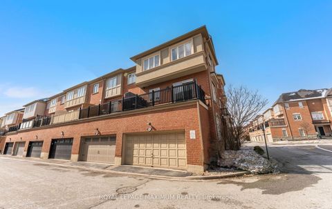 Photo 2 at 25 John Frank Road, East Woodbridge, Vaughan