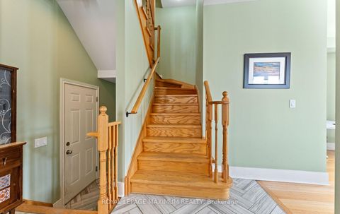 Photo 7 at 25 John Frank Road, East Woodbridge, Vaughan