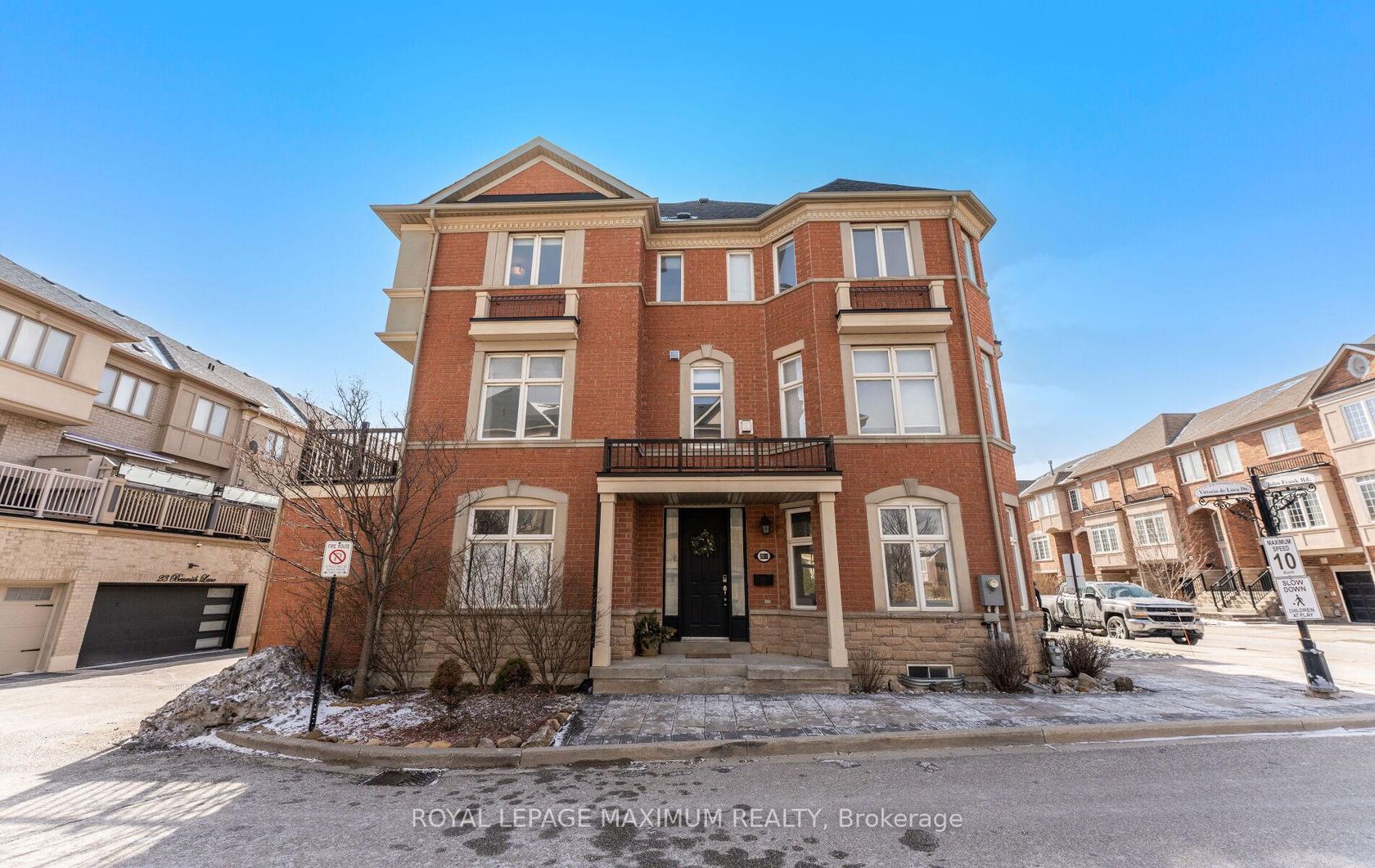 25 John Frank Road, East Woodbridge, Vaughan photo 5