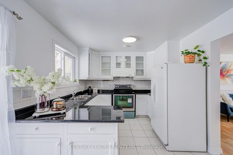 Photo 11 at 154 Freshmeadow Drive, Hillcrest Village, Toronto