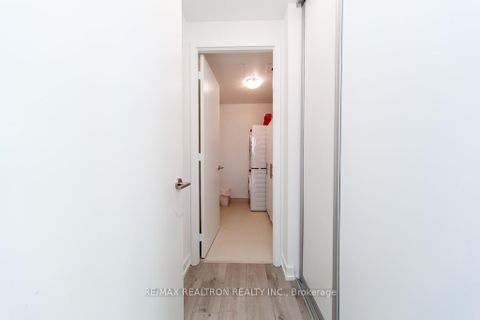 Photo 31 at 4004 - 161 Roehampton Avenue, Mount Pleasant West, Toronto