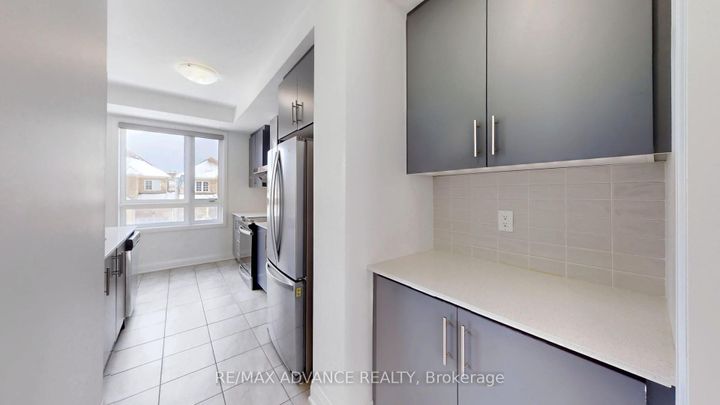 Photo 13 at 4 Carole Bell Way, Wismer, Markham