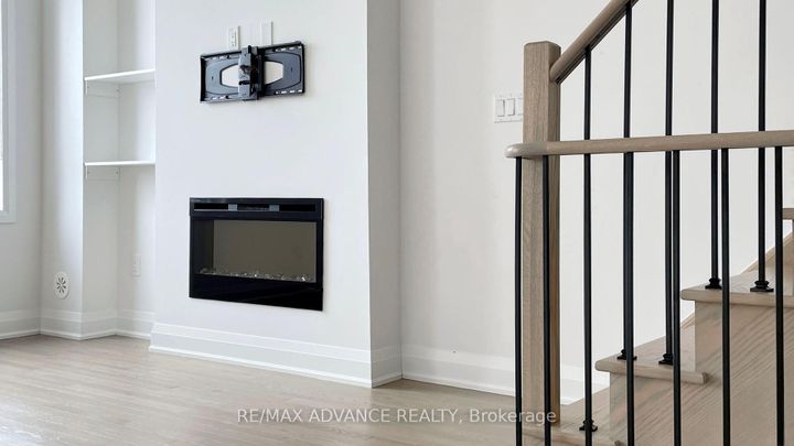 Photo 17 at 4 Carole Bell Way, Wismer, Markham