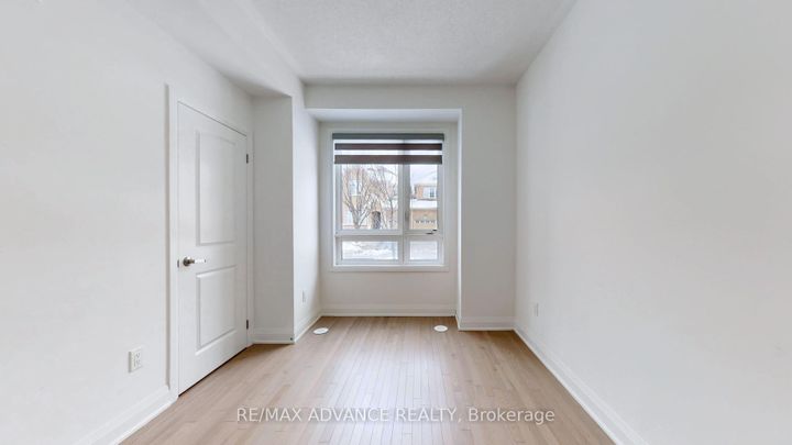 Photo 33 at 4 Carole Bell Way, Wismer, Markham