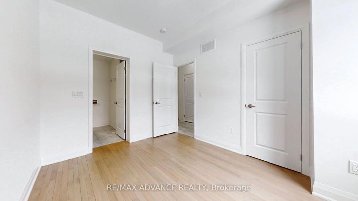 Photo 35 at 4 Carole Bell Way, Wismer, Markham