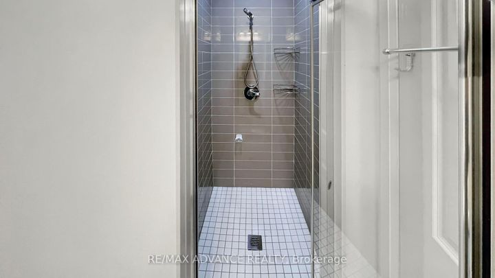 Photo 38 at 4 Carole Bell Way, Wismer, Markham