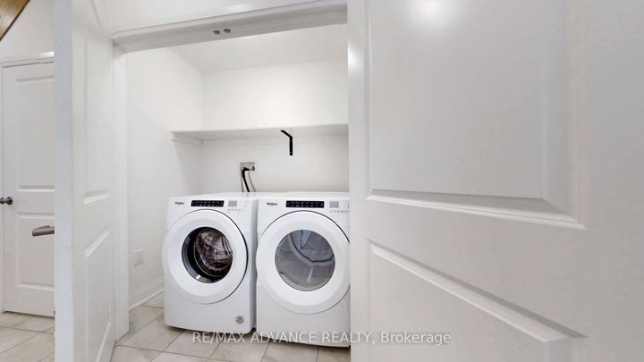 Photo 40 at 4 Carole Bell Way, Wismer, Markham