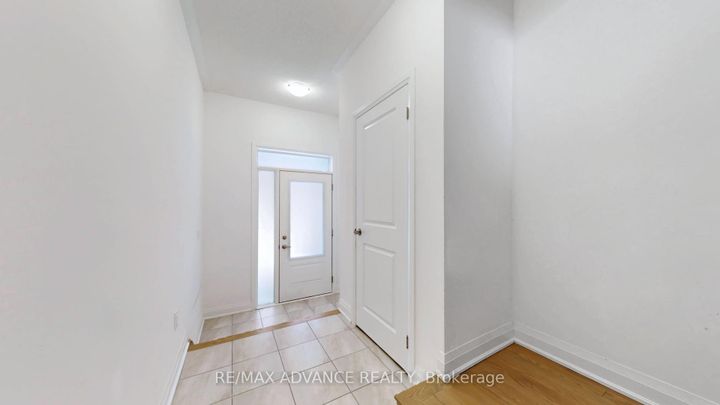 Photo 42 at 4 Carole Bell Way, Wismer, Markham