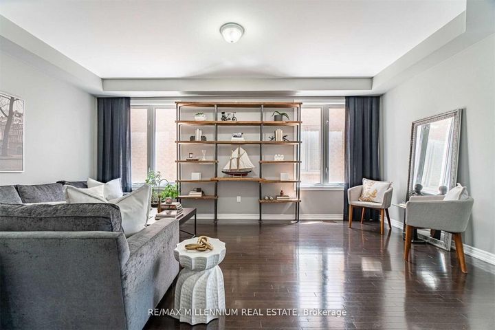 Photo 10 at 19 Durango Drive, Credit Valley, Brampton