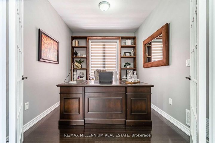 Photo 11 at 19 Durango Drive, Credit Valley, Brampton