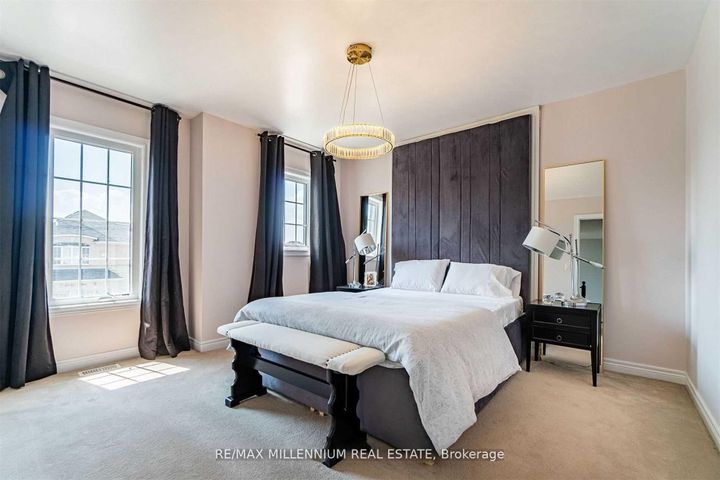 Photo 25 at 19 Durango Drive, Credit Valley, Brampton