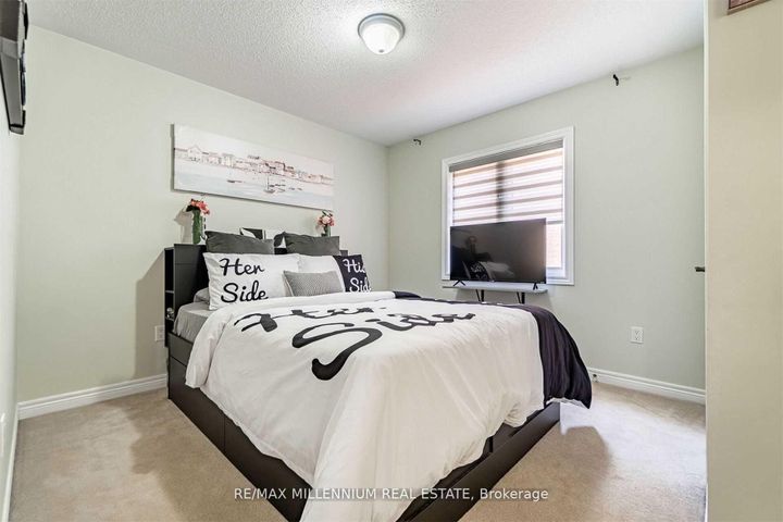 Photo 26 at 19 Durango Drive, Credit Valley, Brampton
