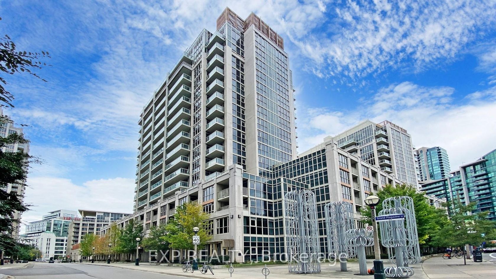 2028 - 38 Grand Magazine Street, Niagara, Toronto 