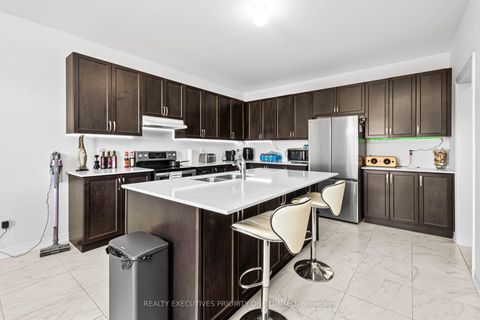 Photo 7 at 30 Sam Battaglia Crescent, Sutton & Jackson's Point, Georgina