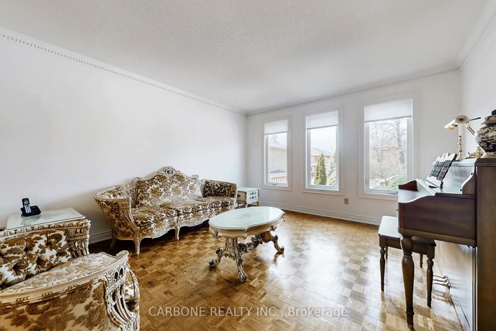 Photo 4 at 171 Villa Park Drive, East Woodbridge, Vaughan