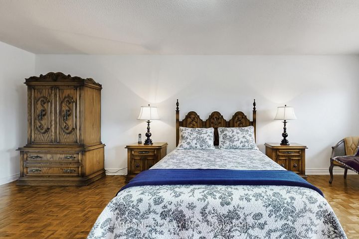 Photo 24 at 171 Villa Park Drive, East Woodbridge, Vaughan