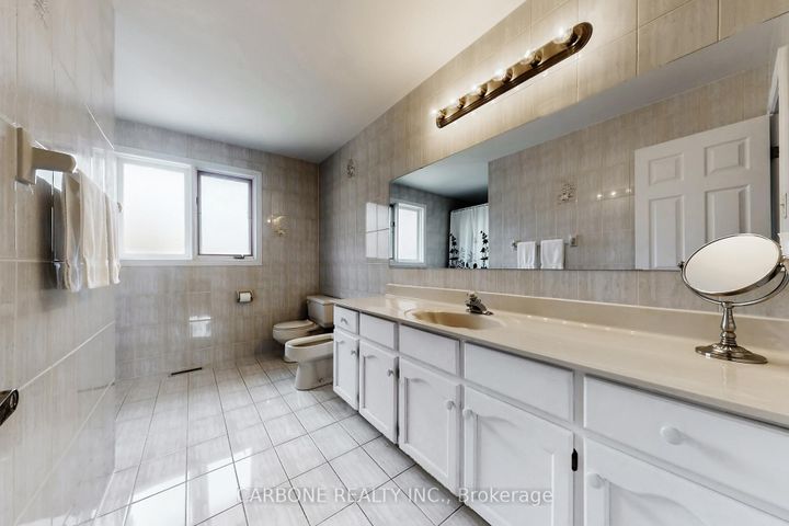 Photo 27 at 171 Villa Park Drive, East Woodbridge, Vaughan