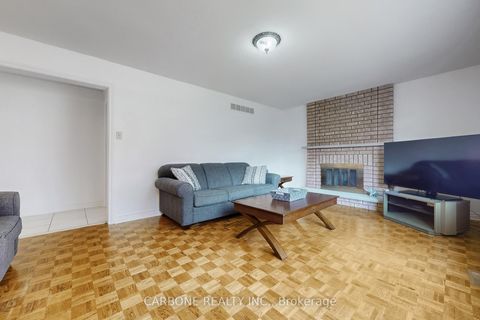 Photo 10 at 171 Villa Park Drive, East Woodbridge, Vaughan