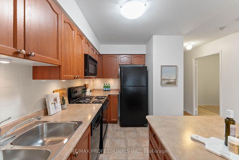 Photo 3 at 206 - 7 Michael Power Place, City Centre West, Toronto