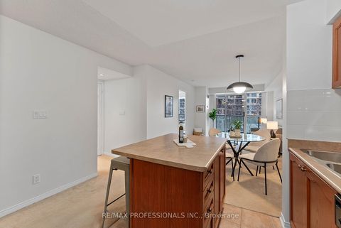 Photo 6 at 206 - 7 Michael Power Place, City Centre West, Toronto