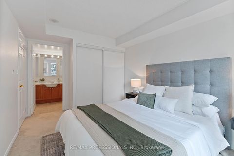 Photo 19 at 206 - 7 Michael Power Place, City Centre West, Toronto